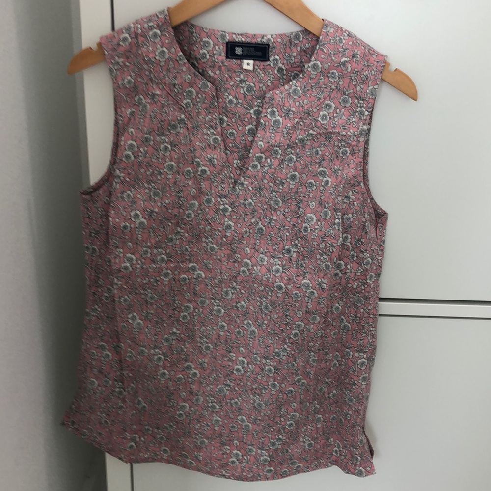 Reyn Spooner V Neck Tank, design style “Kettle Floral” in blush